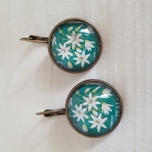 Vintage Gold Daisy Floral Earrings